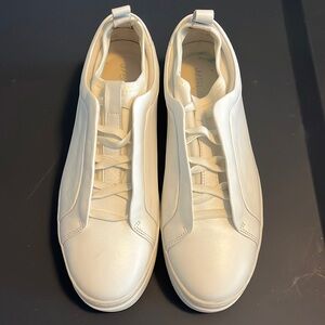 J slides nyc sneakers